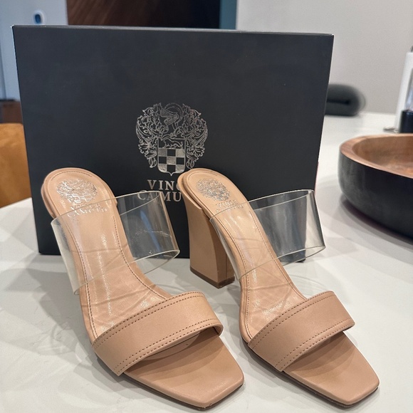 Vince Camuto - Picture 1 of 1